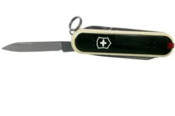 Victorinox Classic SD Skateboarding Limited Edtion 2020 0-6223-L2003 Swiss Pocket Knife -Morakniv Knives Sale VT0 6223 L2003 03 victorinox